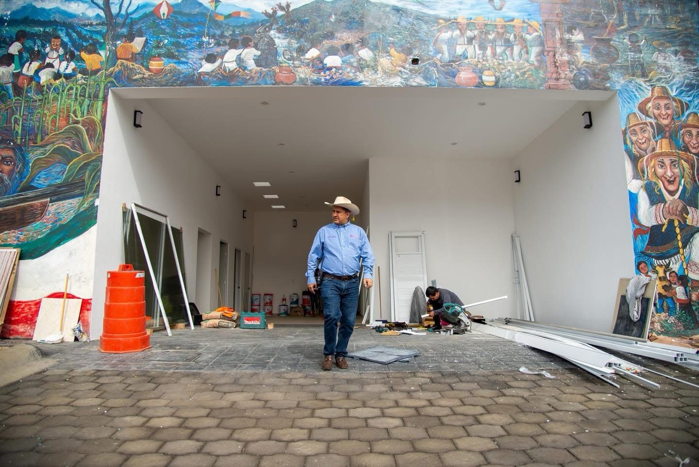 Carlos Manzo supervisa avances en la rehabilitación del DIF de Capacuaro