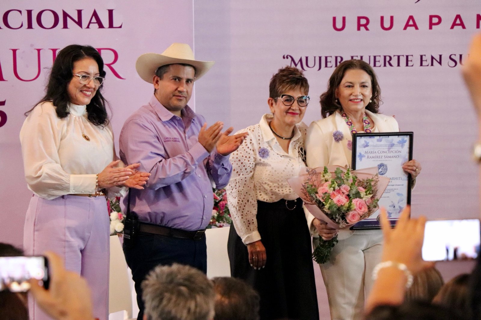 María Concepción Ramírez Sámano recibe la presea Uarhiti Janguarhiti 2025