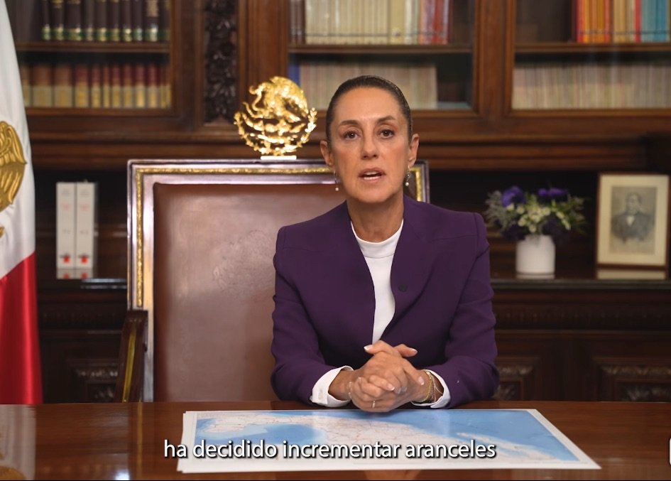 ¿Por qué Claudia no ocupa el centro de la silla?&nbsp;