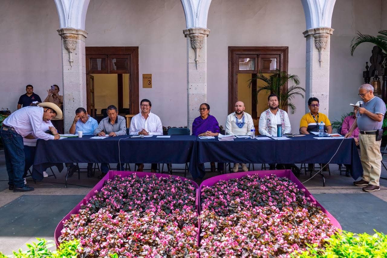 Garantiza Gobierno de Uruapan apoyo a artesanos para el Tianguis Artesanal 2025