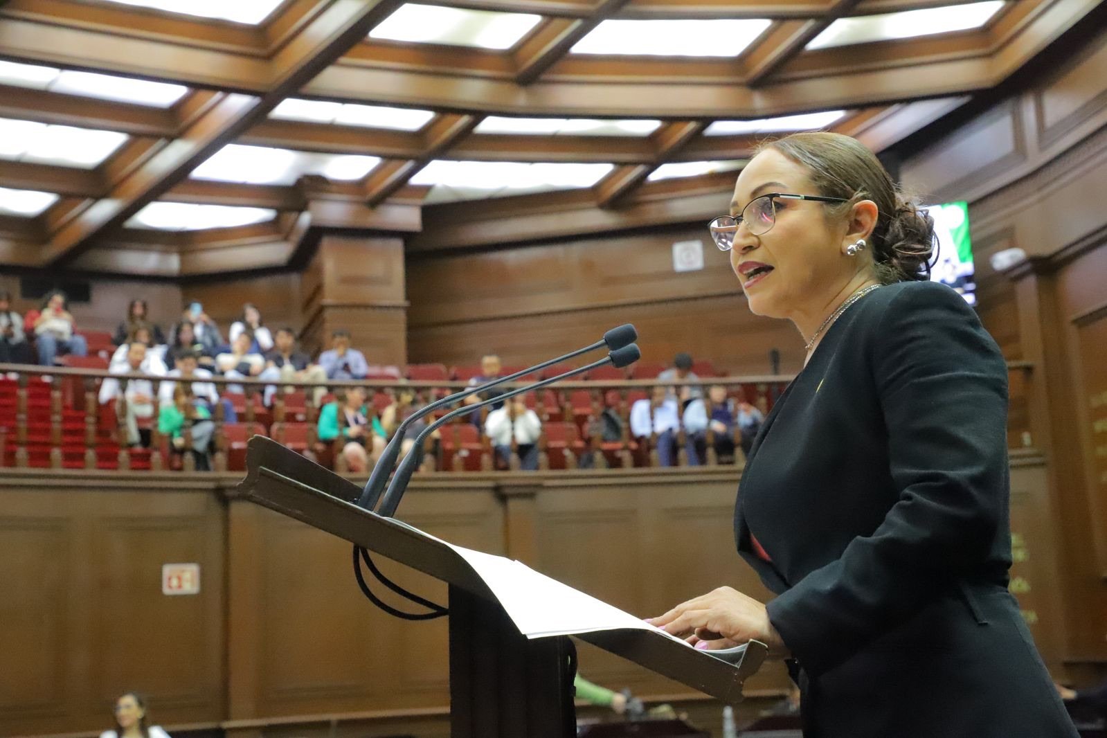 Diputada Itzé Camacho presenta iniciativa para la revocación de mandato en Michoacán