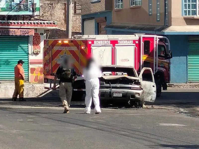 Hallazgo macabro: localizan dos cuerpos calcinados dentro de camioneta en Tarímbaro