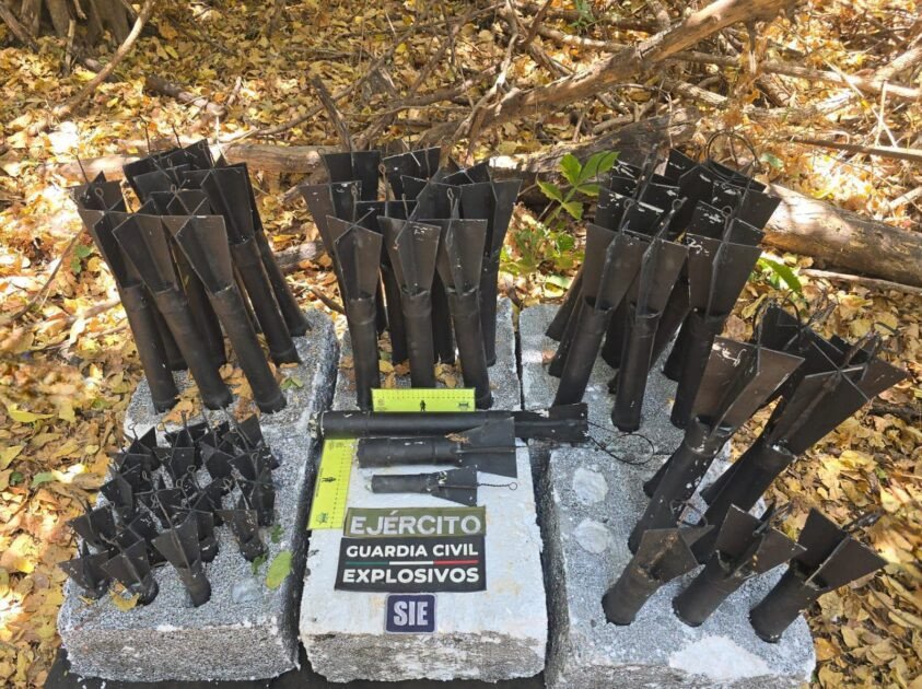 Desactivan 68 explosivos y bloquean 5 drones en operativo conjunto en Apatzingán