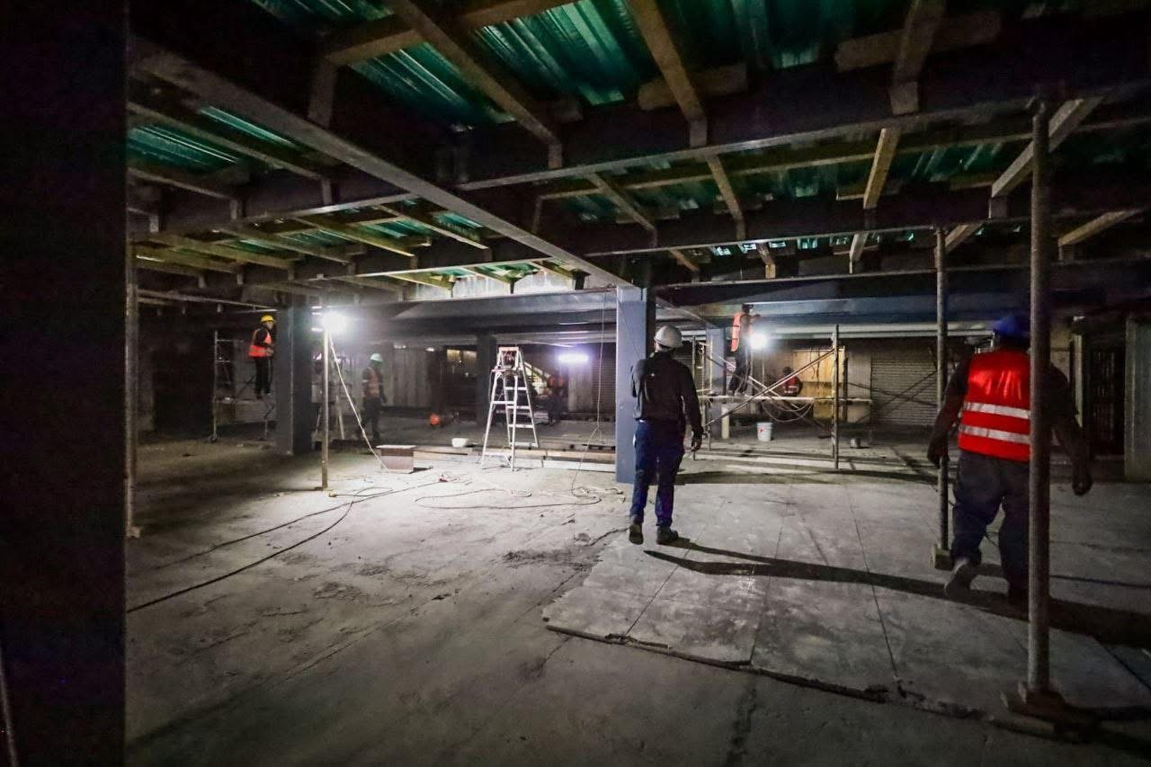 Avanza la renovación del Mercado Tariácuri en Uruapan