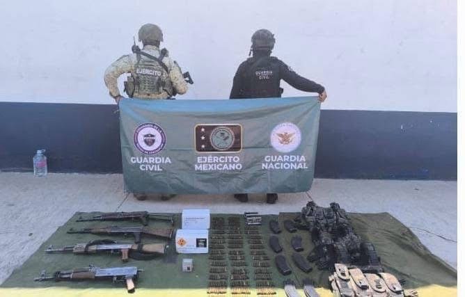 Aseguran armas y más de mil cartuchos tras repeler agresión en Parácuaro
