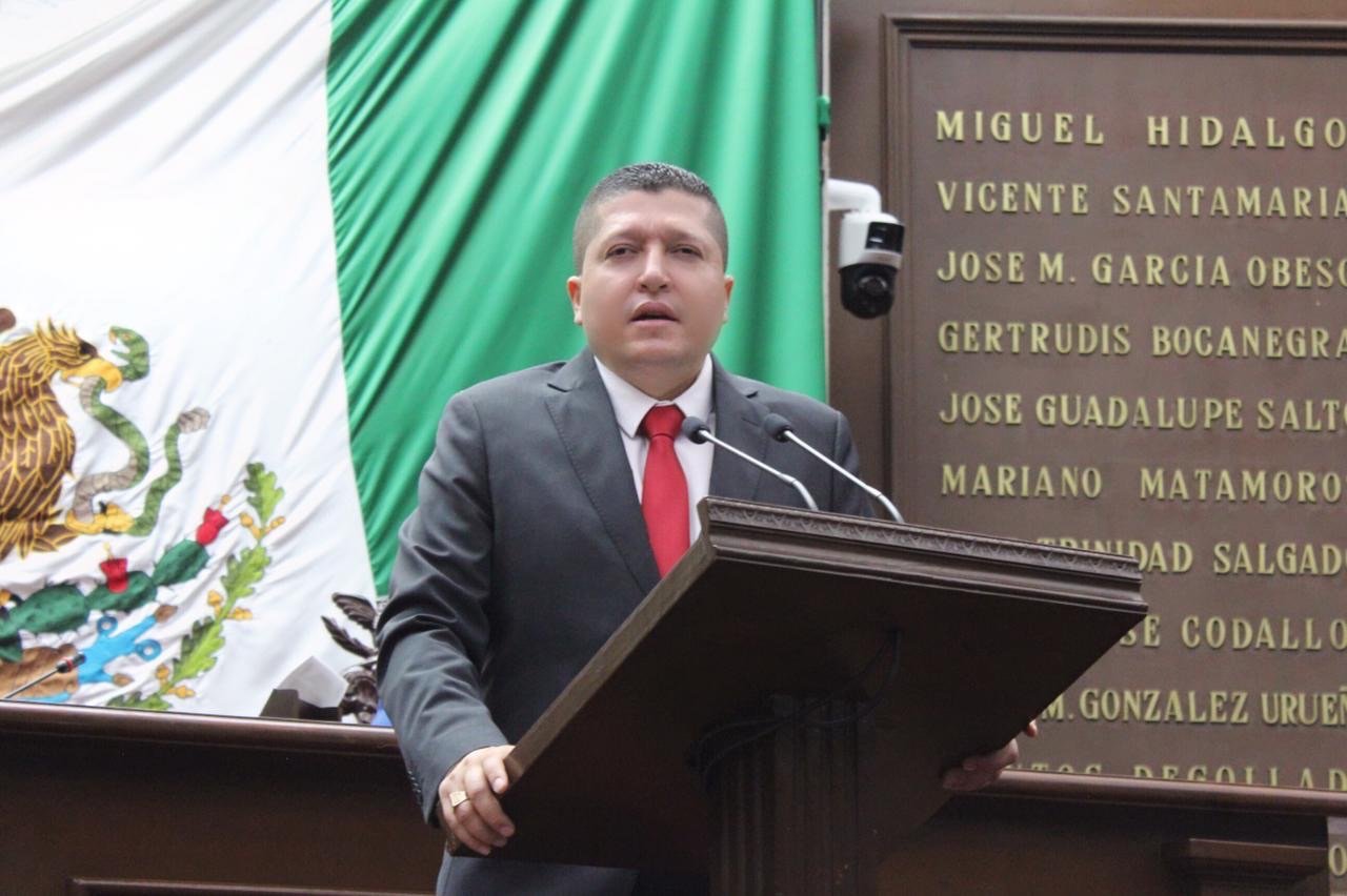 Vicente Gómez presenta iniciativa para regular contaminación auditiva