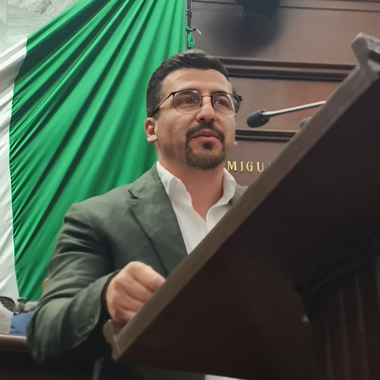 Toño Mendoza impulsa reforma para regular plataformas tecnológicas de alojamiento turístico eventual