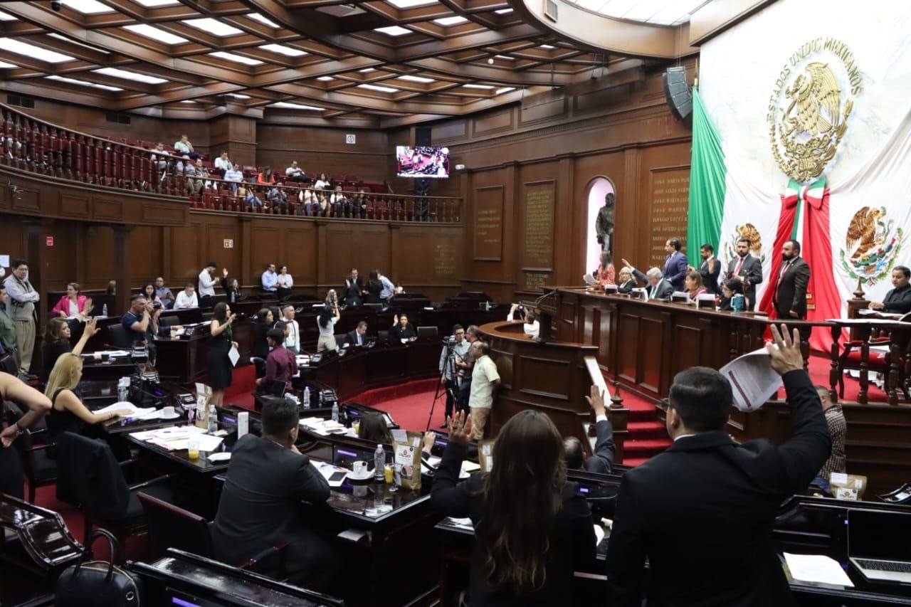 Se reestructuran diversas comisiones y comités del Congreso del Estado