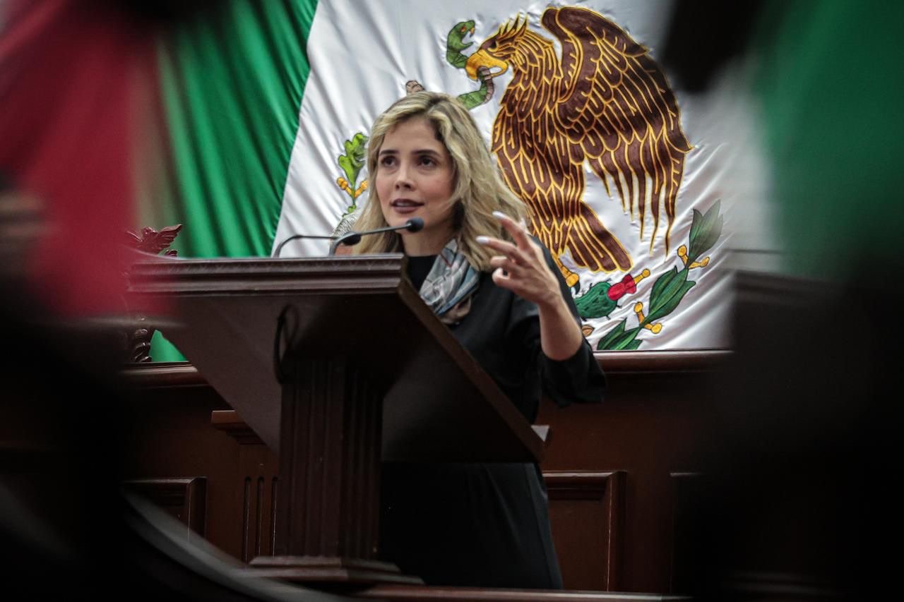 Brissa Arroyo presenta iniciativa para ubicar en el marco legal la violencia obstétrica