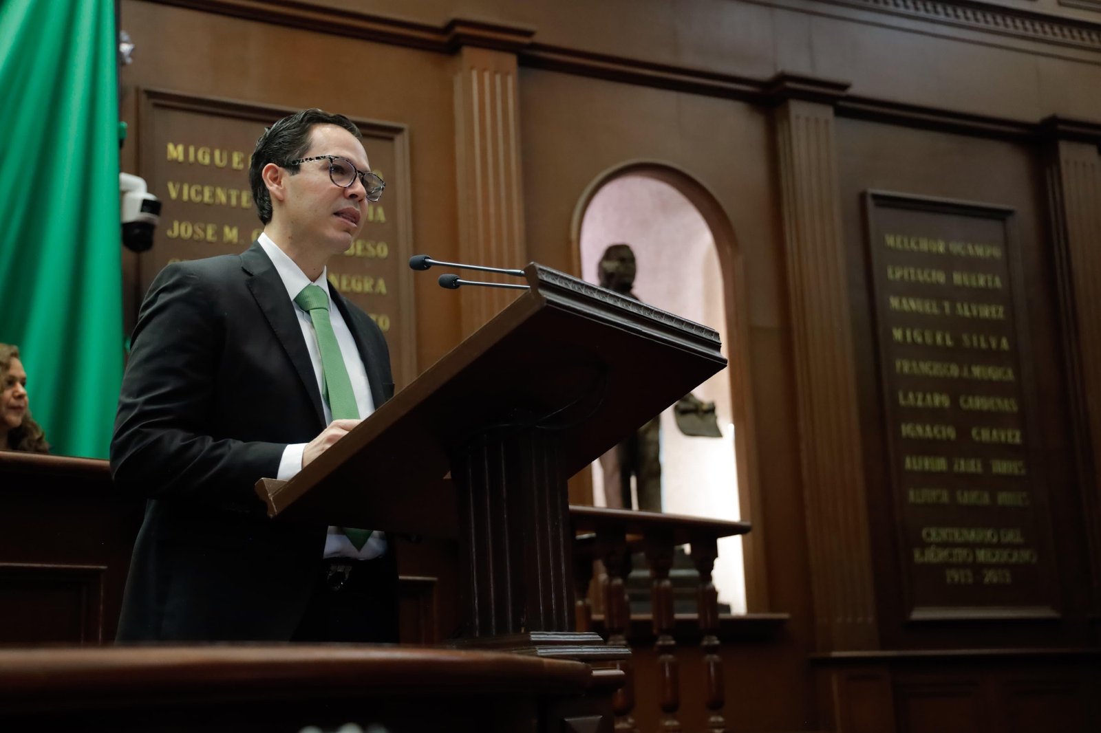 Alfredo Anaya presenta iniciativa para fortalecer organismos operadores de agua en Michoacán