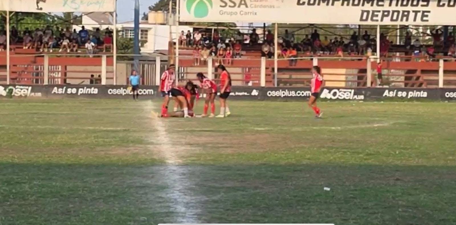 Muere joven futbolista durante final femenil en Lázaro Cárdenas
