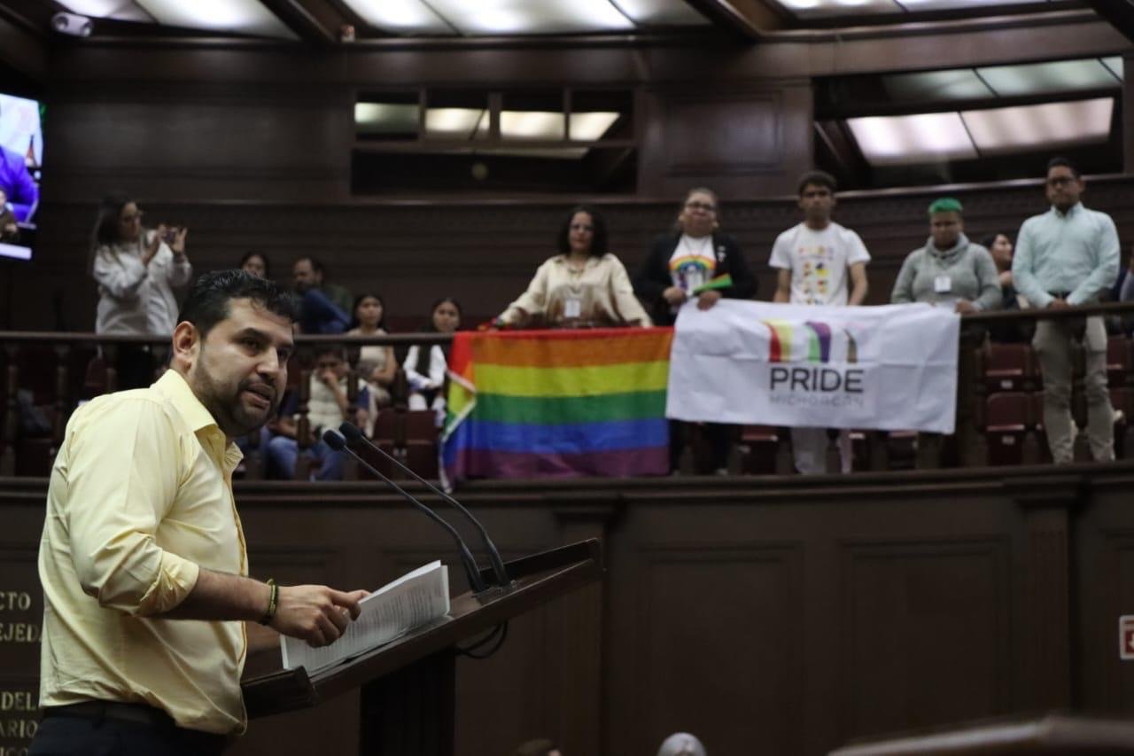 Octavio Ocampo presenta iniciativa impulsada por PRIDE Michoacán para destinar 2% del financiamiento público de partidos políticos a la formación y empoderamiento de la comunidad LGBTTTIAQ+