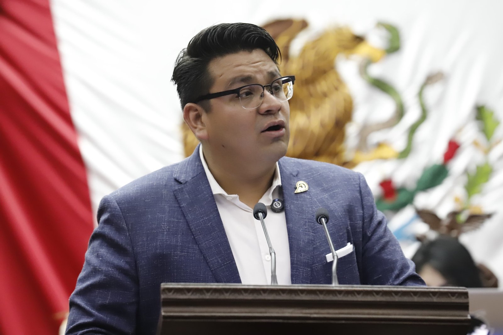 Toño Carreño presenta iniciativa para atender la salud emocional