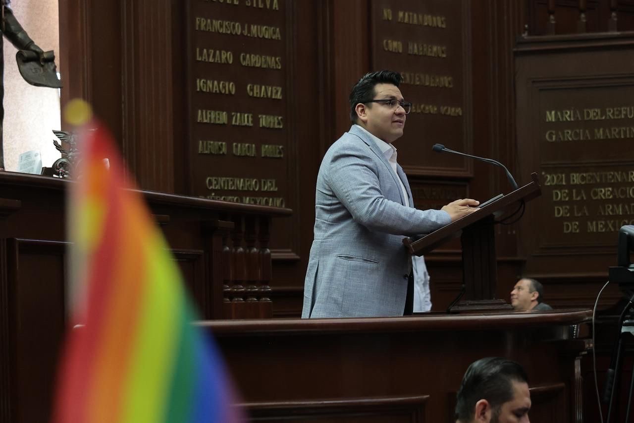 Presenta Toño Carreño iniciativa contra toda forma de discriminación por orientación sexual