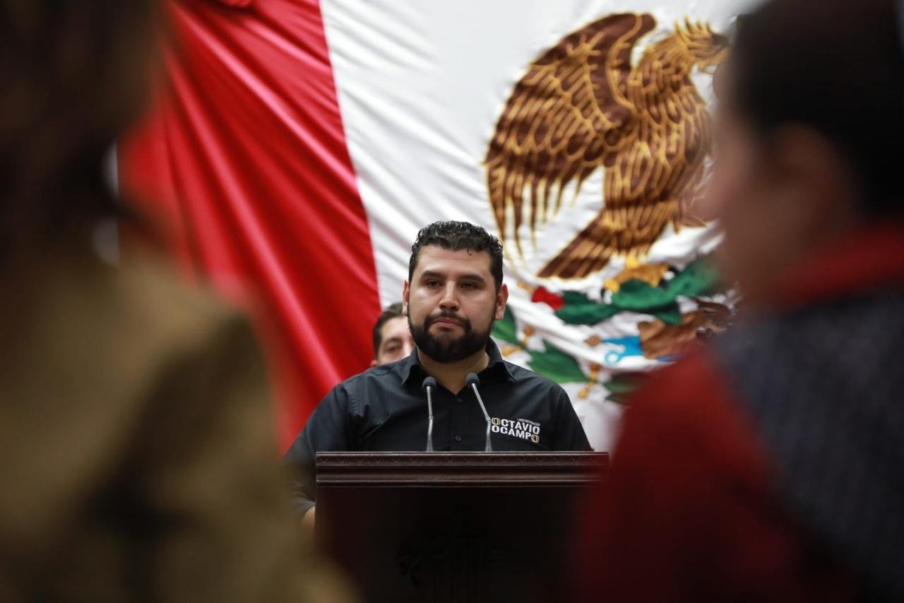 Octavio Ocampo llama a reivindicar el legado liberal de Melchor Ocampo en el Congreso de Michoacán