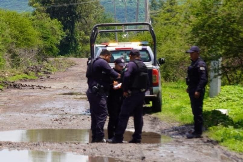 Localizan cadáver putrefacto en canal de riego de Zamora
