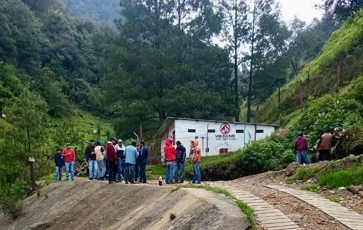 Trabajadores mineros de Angangueo buscan diálogo con autoridades tras cierre de la mina