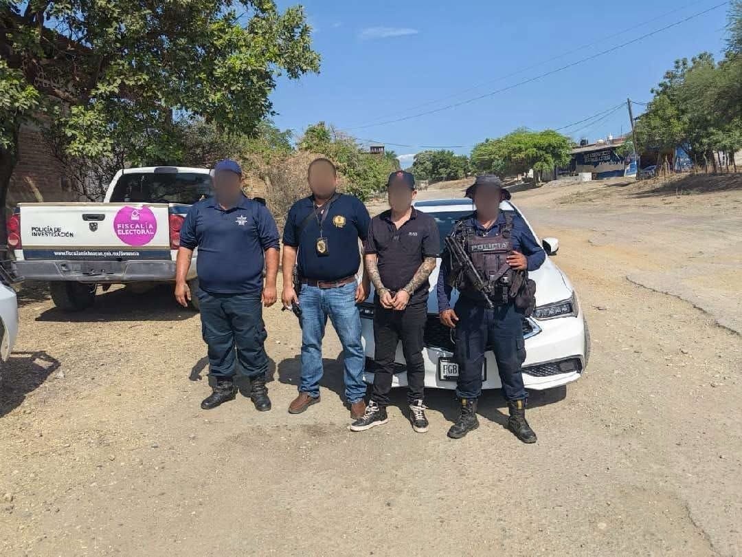 Detienen a exautodefensa en Tepalcatepec por conducir auto robado con violencia