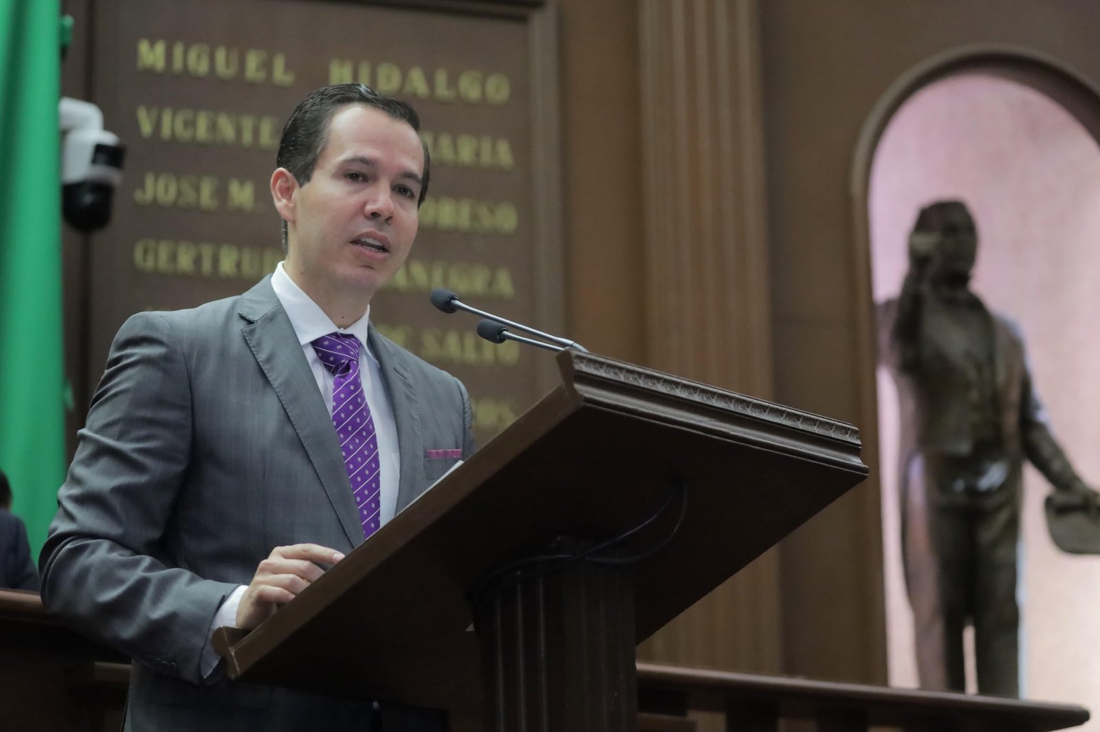 Presenta Alfredo Anaya iniciativa para garantizar transparencia y eficiencia en el gasto municipal