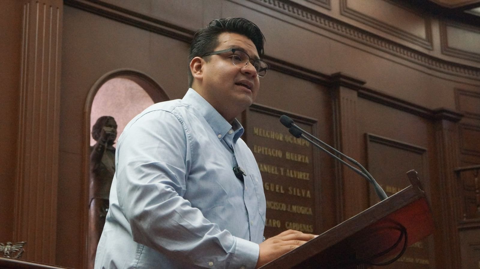 Toño Carreño presentó iniciativa contra la violencia obstétrica