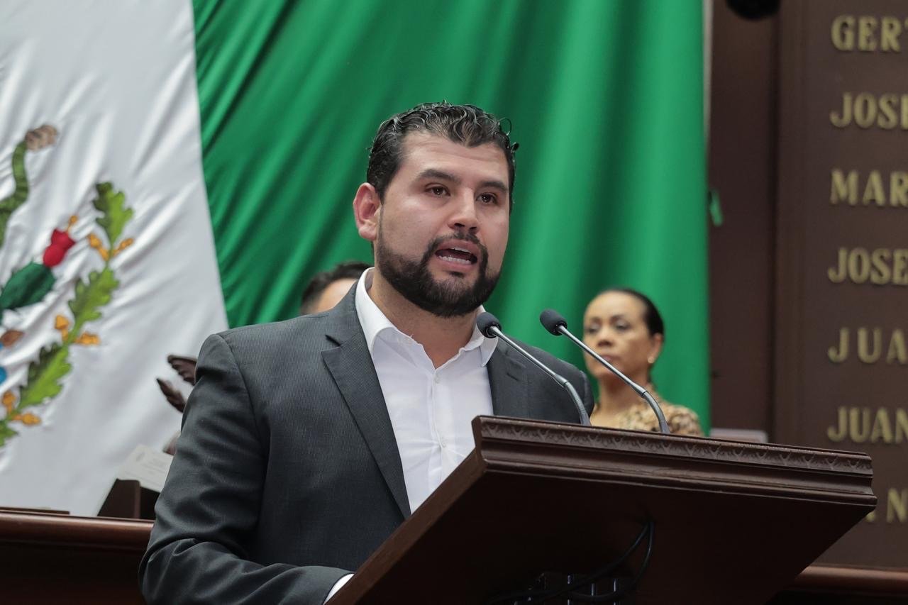 Con acompañamiento legislativo, la inversión federal para el puerto de Lázaro Cárdenas fortalecerá economía de Michoacán: Octavio Ocampo