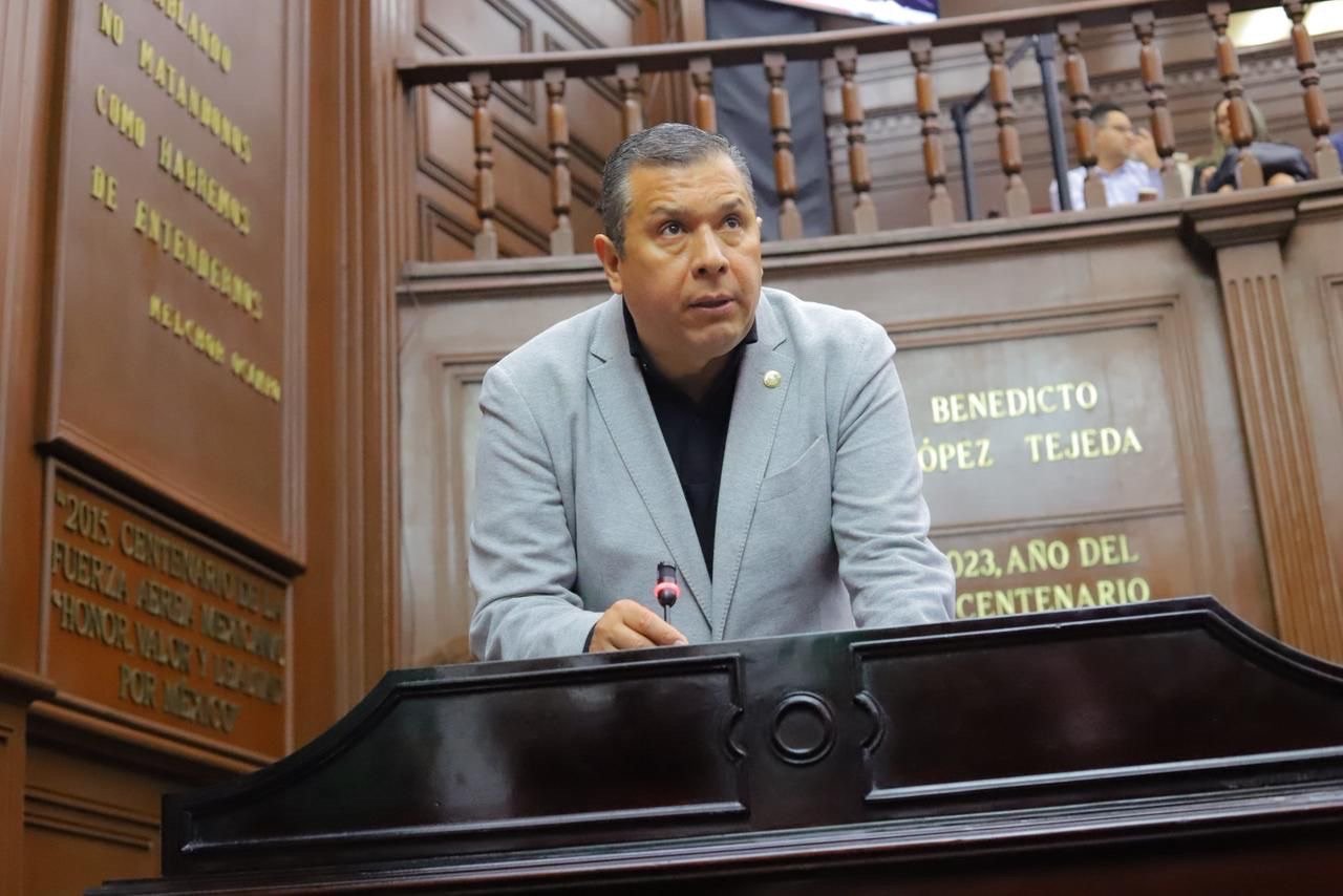 Juan Carlos Barragán propone que víctimas de accidentes viales no paguen grúas ni corralón