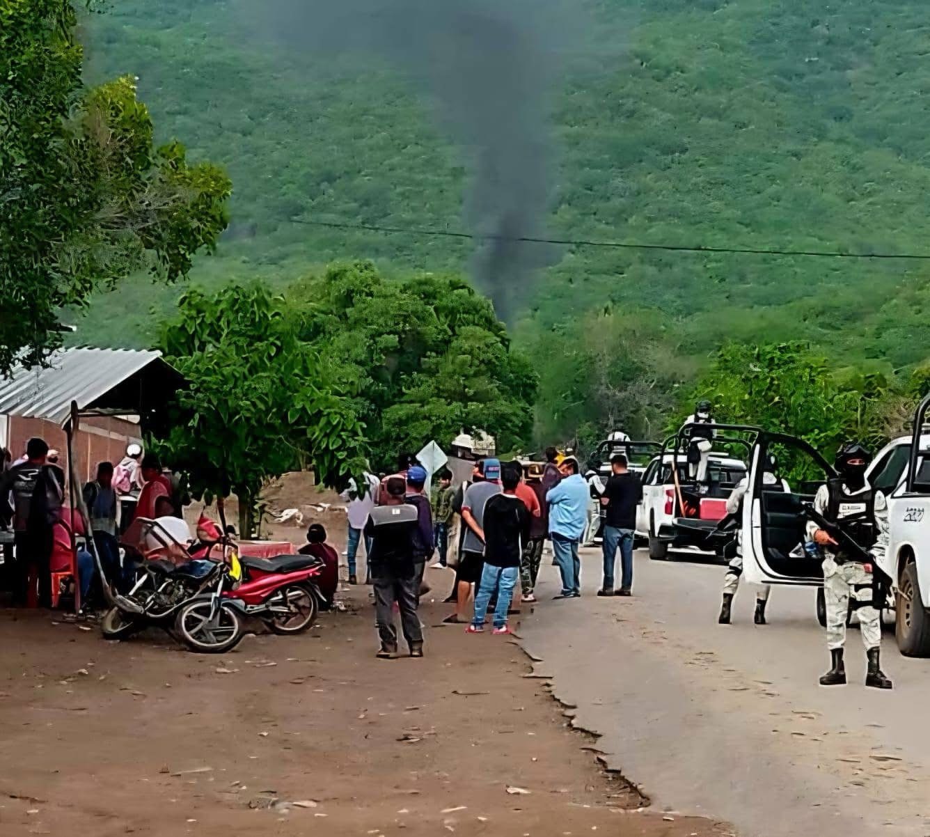Bloqueo en Buenavista y enfrentamiento armado en Tepalcatepec