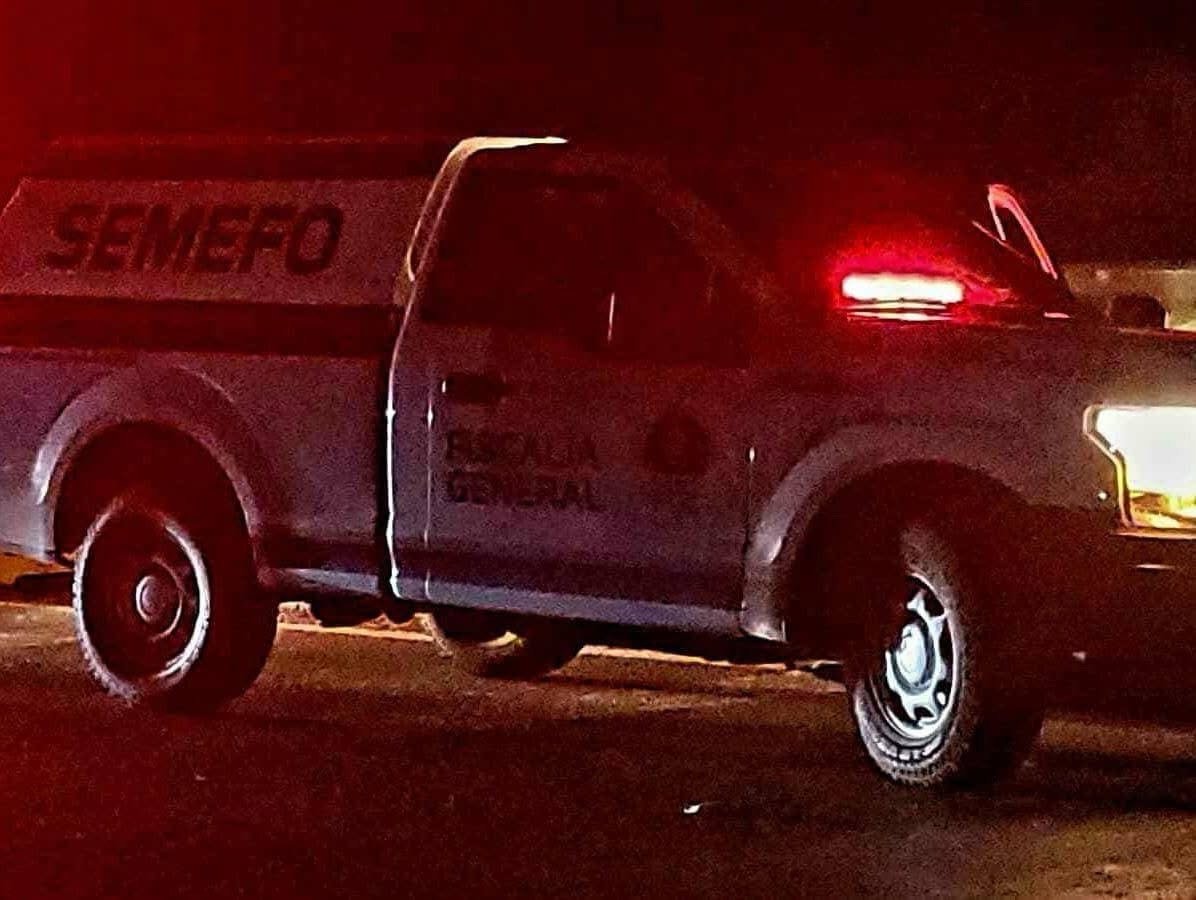 Ejecutan a dos masculinos frente a las letras monumentales de Apatzingán