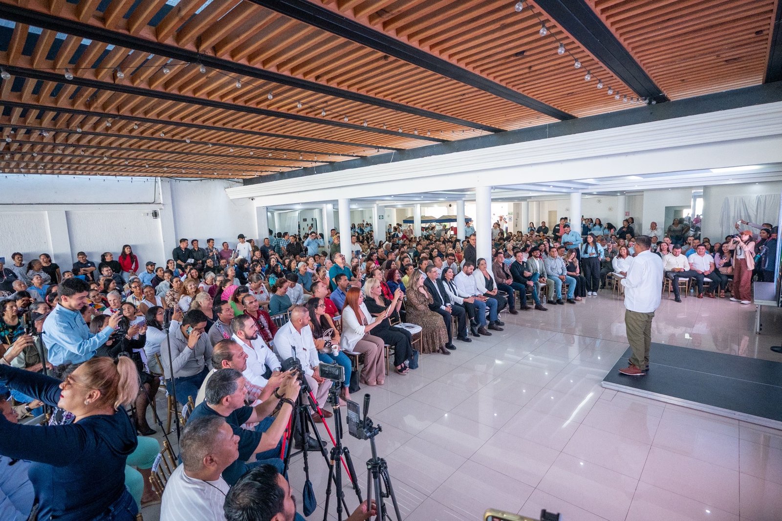 Construyamos Juntos un Uruapan mejor: Conrado Paz