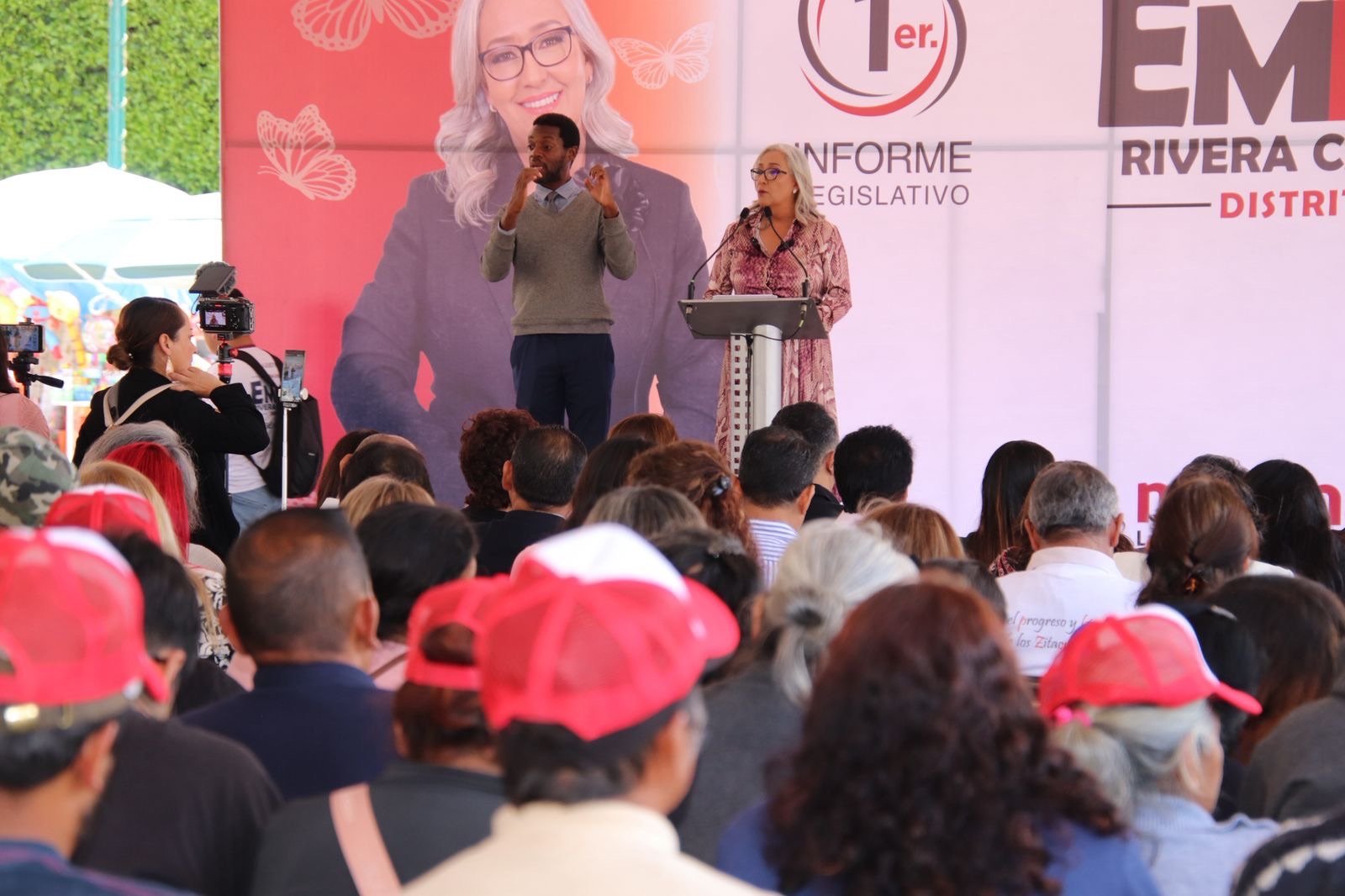 Emma Rivera rinde su primer informe legislativo en Zitácuaro