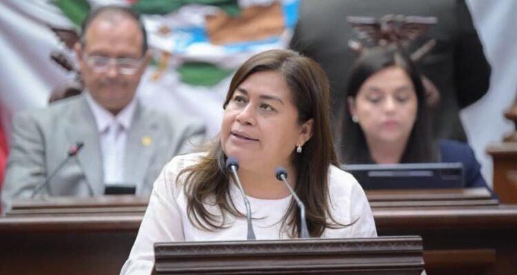 Presenta Belinda Iturbide iniciativa para atender dependencia a medicamentos para dormir