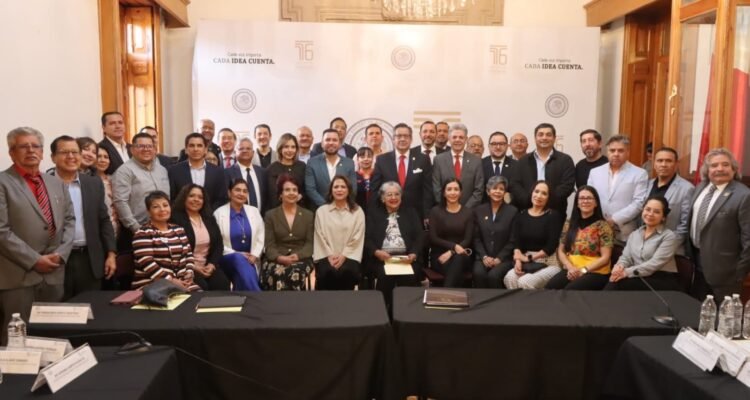 Diputados de la JUCOPO se reúnen con integrantes del Foro de Colegio de Profesionistas de Michoacán