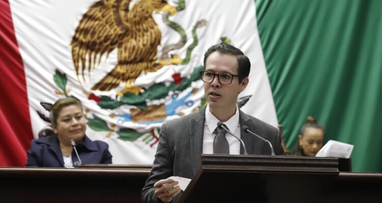 PVEM propone sancionar a padres que omitan evitar que sus hijos cometan delitos