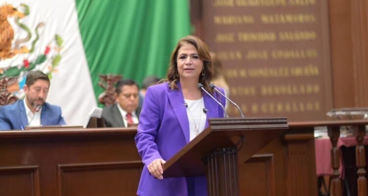 Fabiola Alanís propone que ciudadanía decida en Michoacán con consultas y plebiscitos