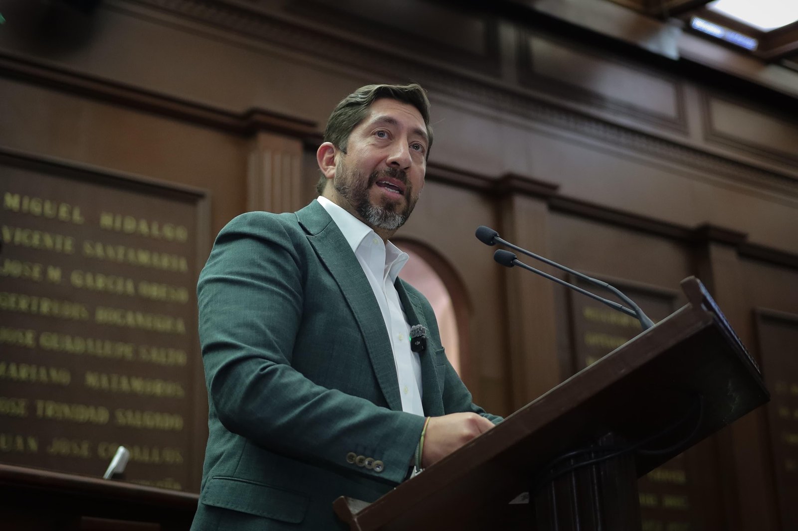 Propone Abraham Espinoza que actas de nacimiento tengan vigencia indefinida en Michoacán