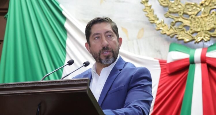 Abraham Espinoza busca que ayuntamientos garanticen accesibilidad en palacios municipales