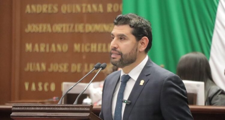 Propone Octavio Ocampo que diputaciones plurinominales se asignen a quienes sí compiten en las urnas