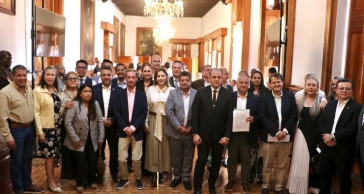 Respalda Brissa Arroyo iniciativa ciudadana relacionada a fortalecer actividades policiales en municipios
