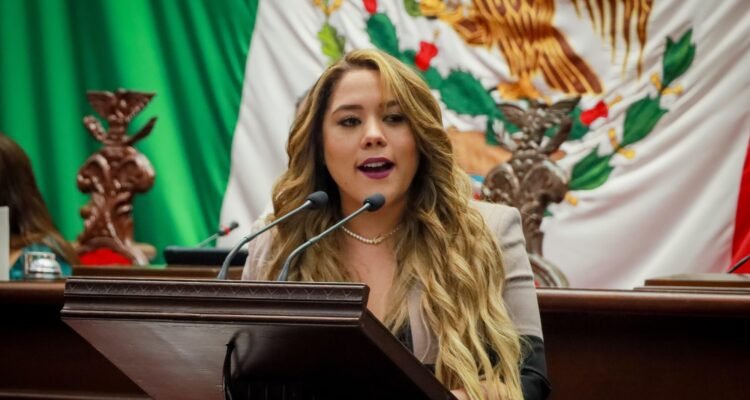 Desde Tribuna, Xóchitl Ruíz llama a dignificar salarios y condiciones laborales de las fuerzas de seguridad