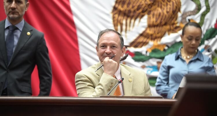 Con reforma en movilidad inclusiva, propuesta por David Martínez Gowman, se garantiza señalización en lenguas indígenas y LSM