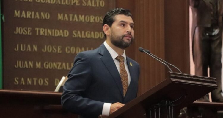 Presenta Octavio Ocampo iniciativa para garantizar elecciones sindicales libres de intervención oficial