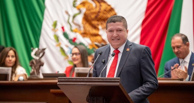 Vicente Gómez presenta iniciativa para garantizar el trabajo a personas con discapacidad adquirida