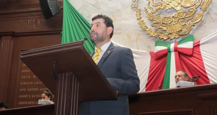 Octavio Ocampo propone protocolo estatal para proteger a las escuelas ante hechos de violencia