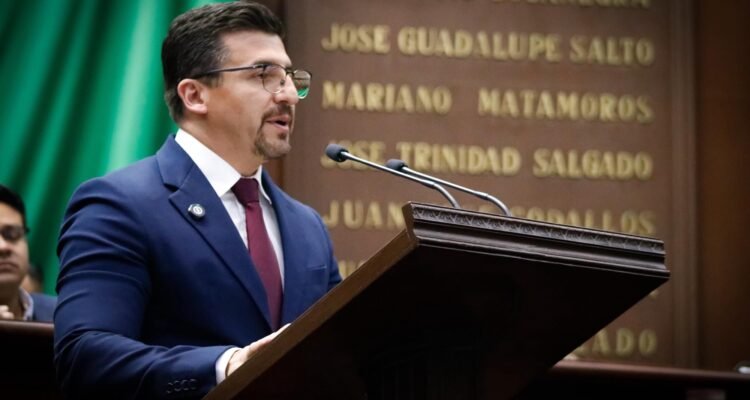Toño Mendoza impulsa reforma penal para proteger la libertad y tranquilidad de las y los michoacanos