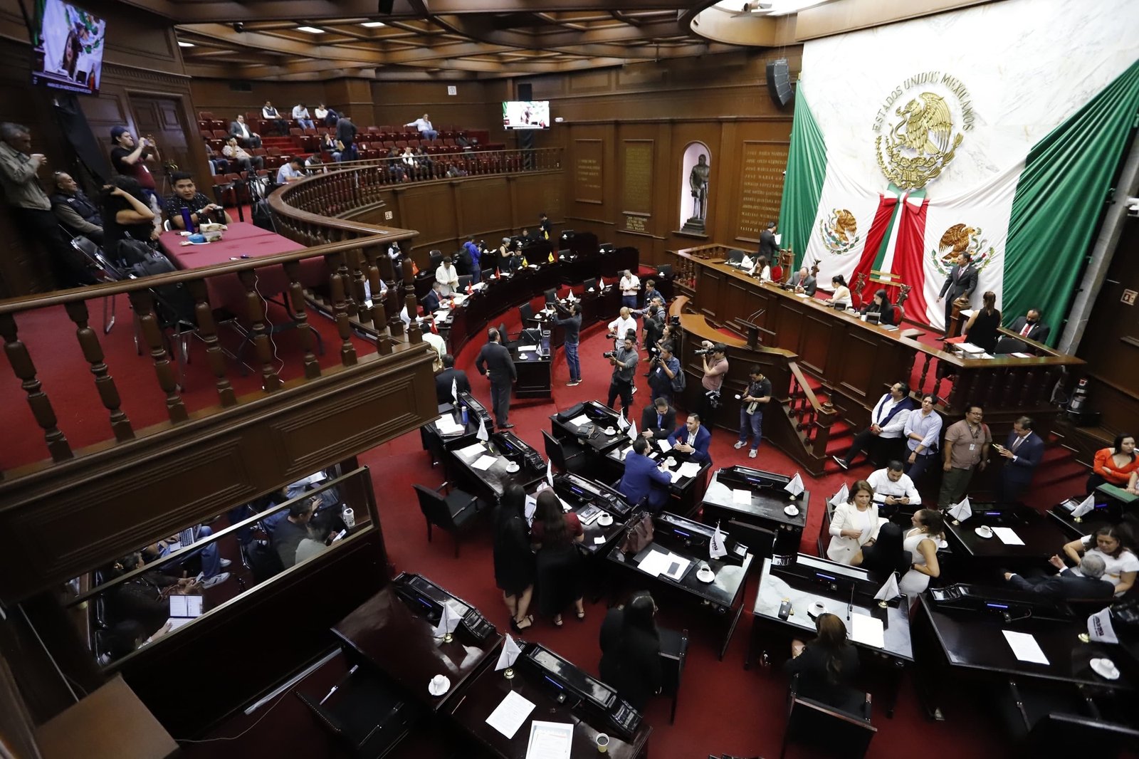 Legisla Congreso del Estado para la reintegración a la vida social de los migrantes michoacanos Legisla Congreso del Estado para la reintegración a la vida social de los migrantes michoacanos