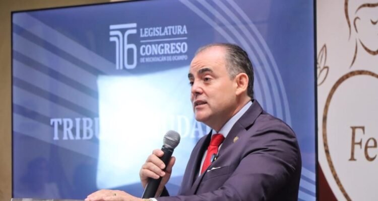 En Tribuna Ciudadana, Fundación Francisco J. Mújica anuncia que se busca que se inscriba en Muro de Honor del Congreso el nombre de Primo Tapia