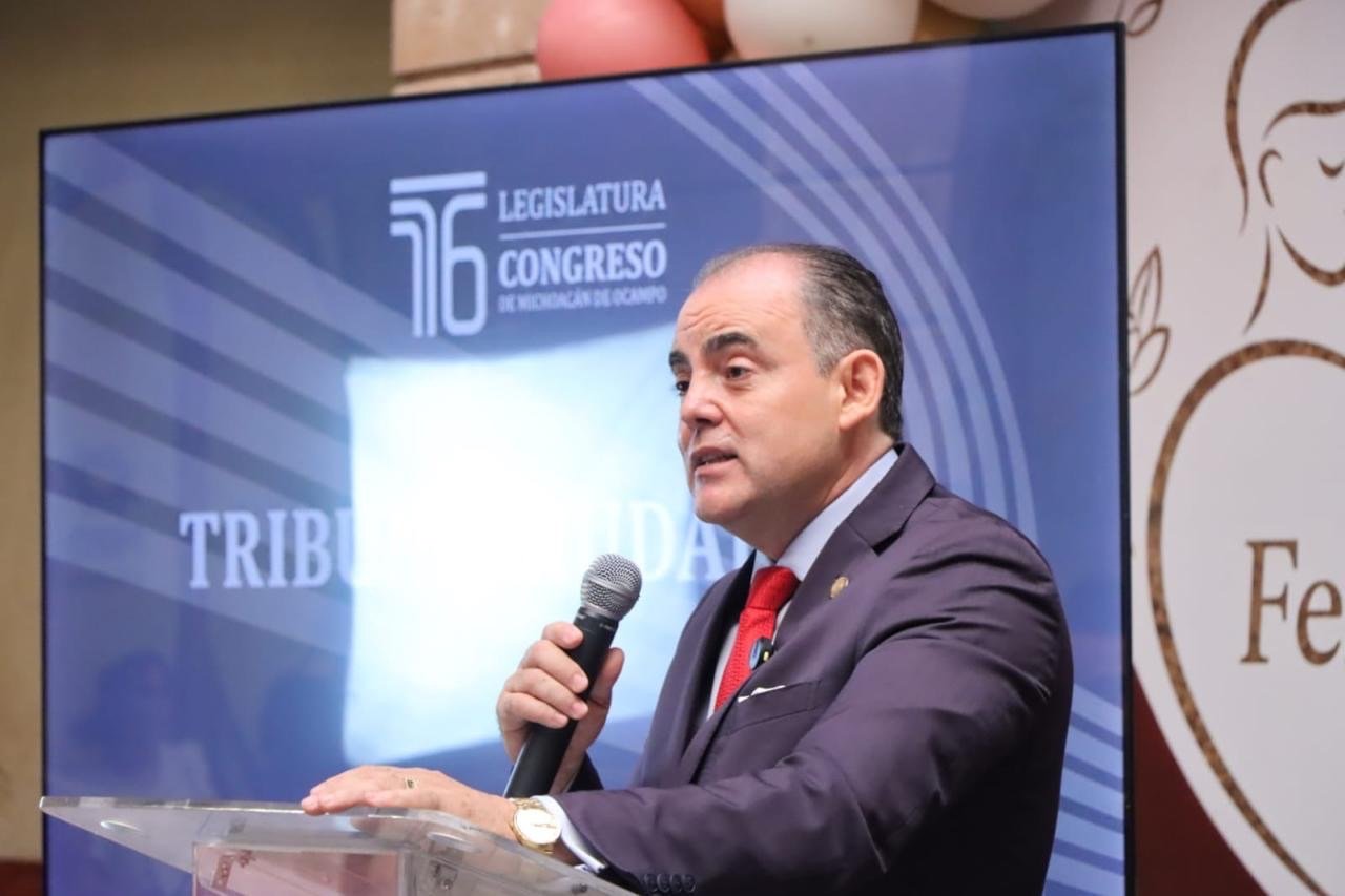 En Tribuna Ciudadana, Fundación Francisco J. Mújica anuncia que se busca que se inscriba en Muro de Honor del Congreso el nombre de Primo Tapia En Tribuna Ciudadana, Fundación Francisco J. Mújica anuncia que se busca que se inscriba en Muro de Honor del Congreso el nombre de Primo Tapia