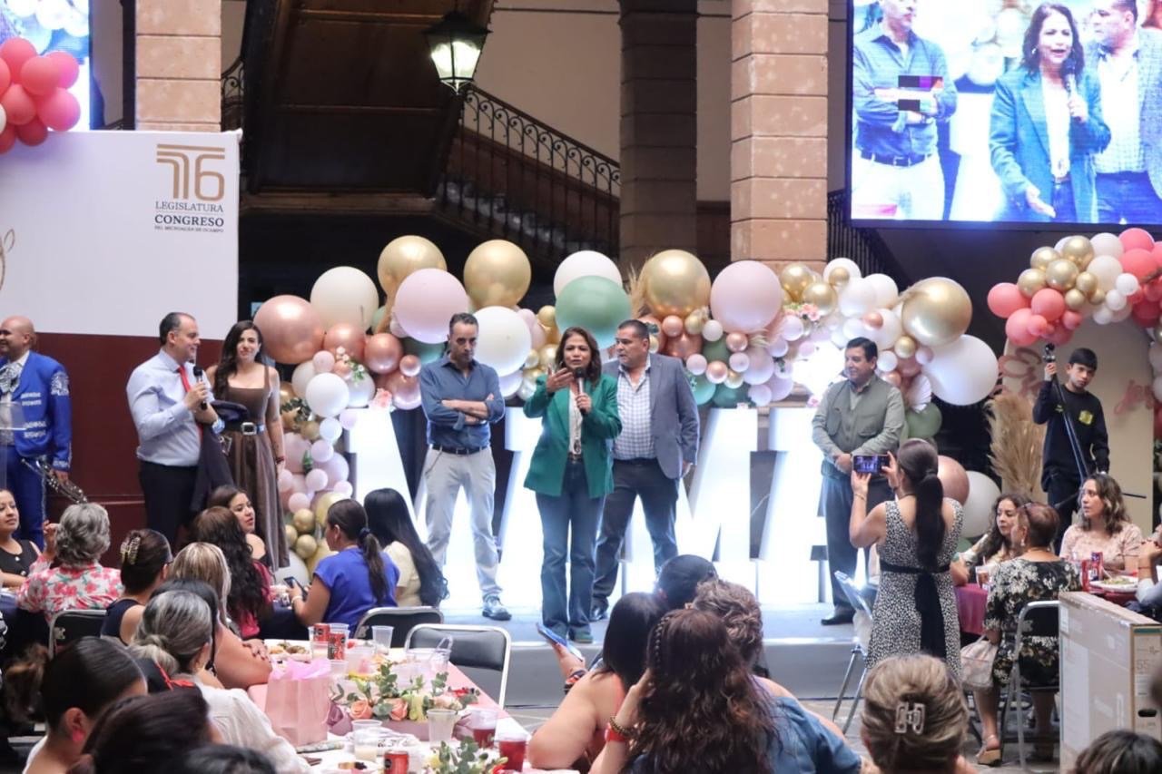 Congreso del Estado reconoce labor de las madres michoacanas en la sociedad Congreso del Estado reconoce labor de las madres michoacanas en la sociedad