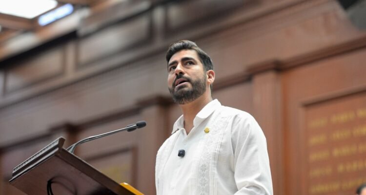 Alfonso Chávez propone reformar el Código Electoral para proteger a todas las mujeres frente a la violencia política de género