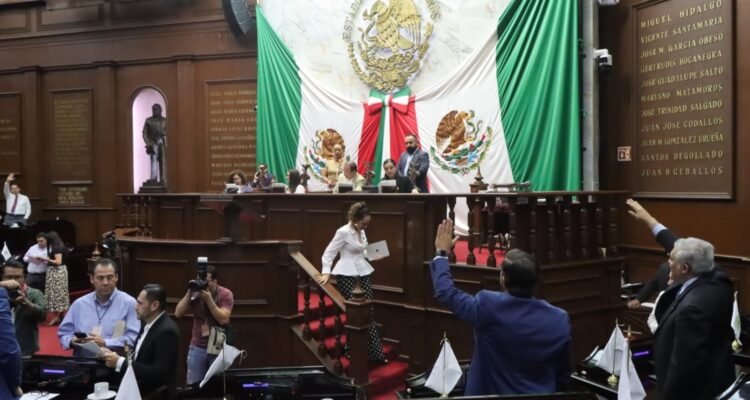 Reforma 76 Legislatura Decreto 404 en materia de delimitación territorial entre Morelia y Charo